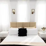 Luxury Rooftop In Astir 아파트 *