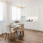 Luxury Rooftop In Astir 아파트