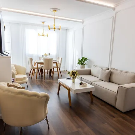 Apartmán Luxury Rooftop In Astir Tirana