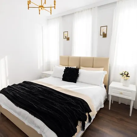 Luxury Rooftop In Astir Apartmán *