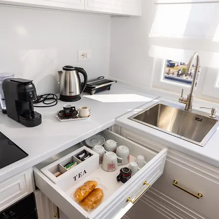 Luxury Rooftop In Astir