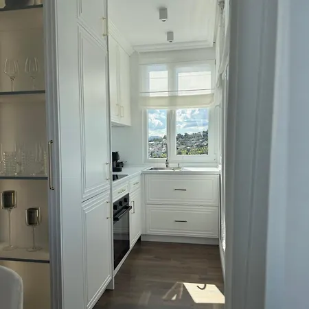 Apartamento Luxury Rooftop In Astir Tirana