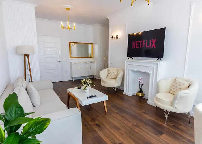 Luxury Rooftop In Astir Appartement Tirana